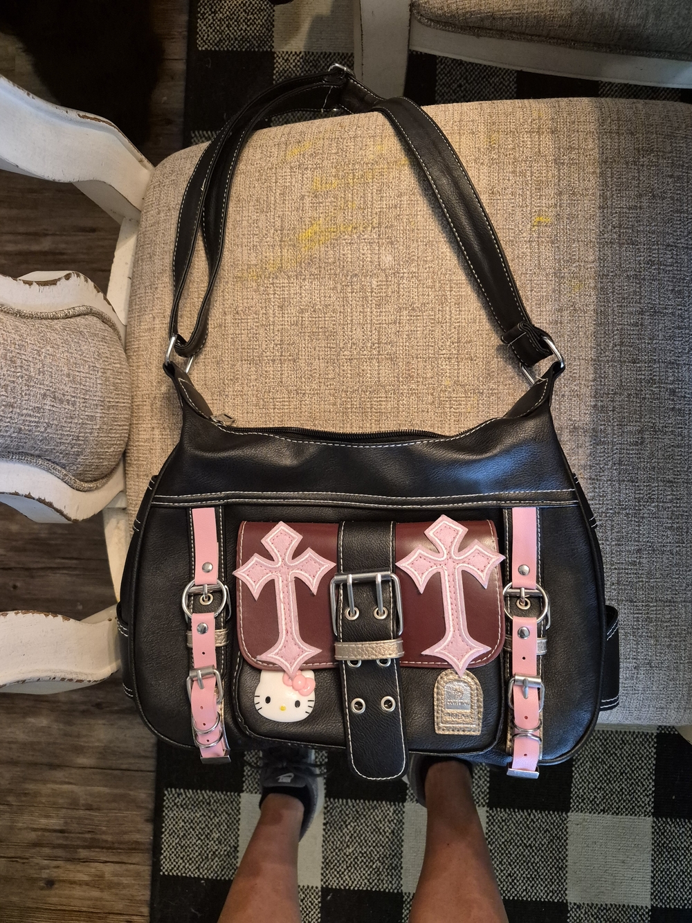 black and pink faux-leather Hello Kitty gothic punk Y2K shoulder bag features st